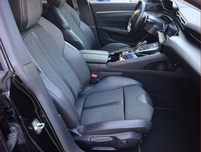 Peugeot 508 (2021) 1.5 BlueHDi, Automat, Kůže - fotka 9 z 23