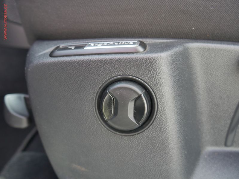 Volkswagen Tiguan (2018) 1.4 TSi, ČR, Marathon, navi - fotka 11 z 21