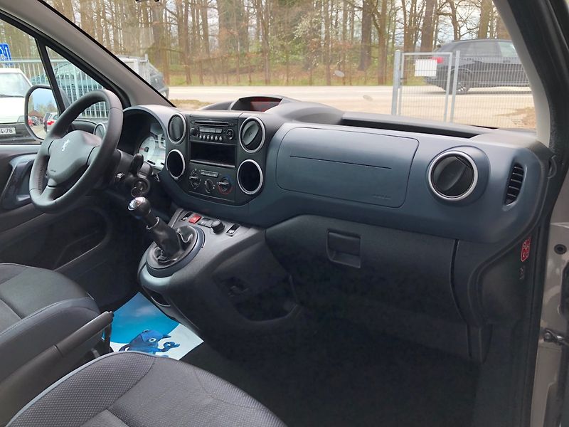 Peugeot Partner Tepee (2009) 1.6 HDi, TAŽNÉ - fotka 16 z 24