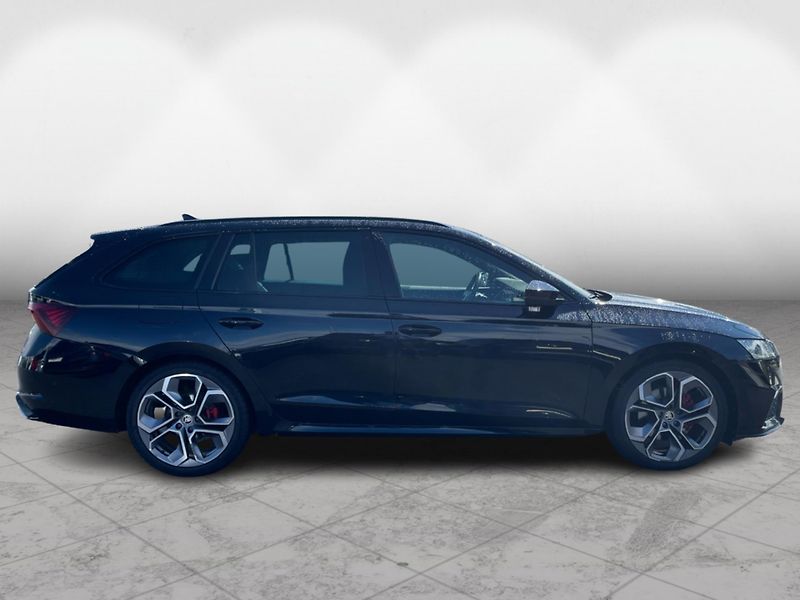 Škoda Octavia COMBI 2.0 TDi DSG 7st. RS - fotka 8 z 29