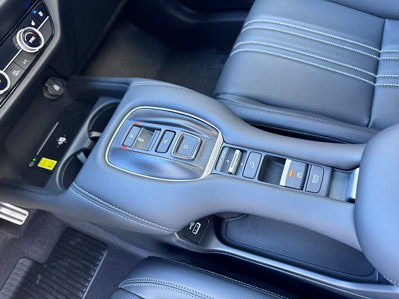 Honda ZR-V (2026) 2.0e:HEV 135kW ADVANCE MR2027 - fotka 17 z 27