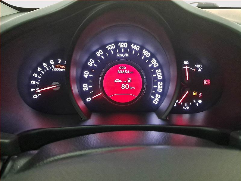 Kia Sportage (2011) 1.6 GDI, Xenony, Tempomat - fotka 11 z 16