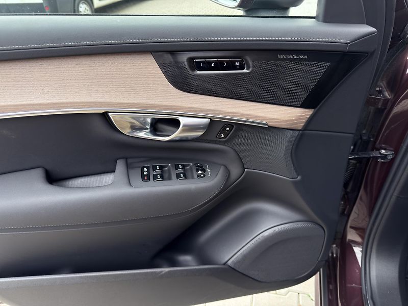 Volvo XC90 B5 AWD PLUS BRIGHT // +kola  - fotka 12 z 51