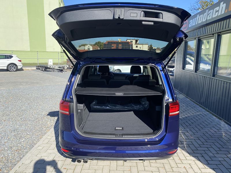 Volkswagen Touran 1.4TSI 110kW- 1xMAJ.-LED- NAVI - fotka 38 z 50
