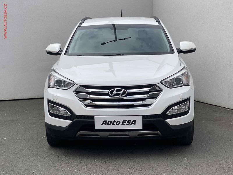 Hyundai Santa Fe (2014) 2.2 CRDi 4x4, ČR, AT, navi - fotka 2 z 18