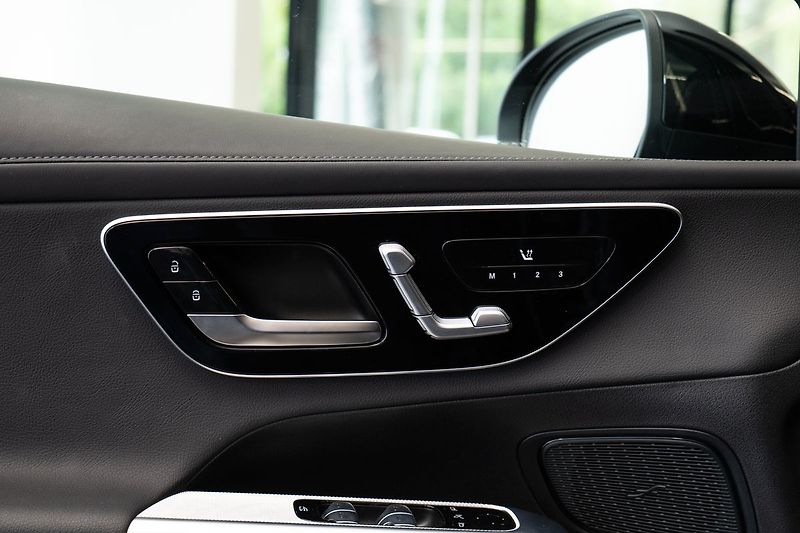 Mercedes-Benz GLC d 4MATIC 360/LED/Záruka/AMG - fotka 9 z 22