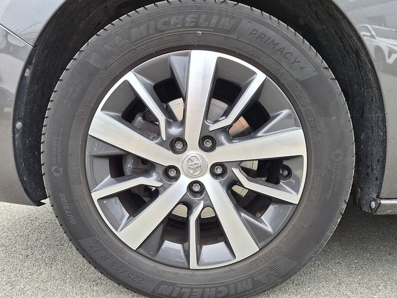 Toyota ProAce Verso VIP L2 Webasto 2,0 D 130 kW 8A - fotka 22 z 23
