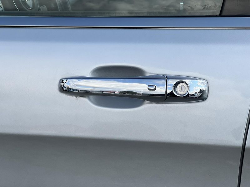 Jeep Grand Cherokee 3.0CRD AUTOMAT LIMITED TAŽNÉ - fotka 40 z 43