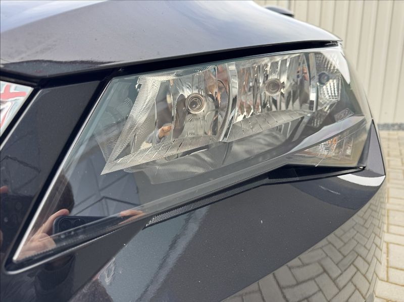 Škoda Superb 1,6 TDI Navi TZ park. kamera - fotka 9 z 50
