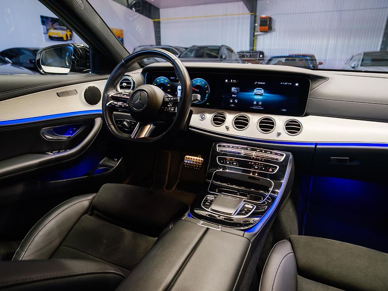 Mercedes-Benz Třídy E 300de 4MATIC AMG Line, DPH - fotka 25 z 34