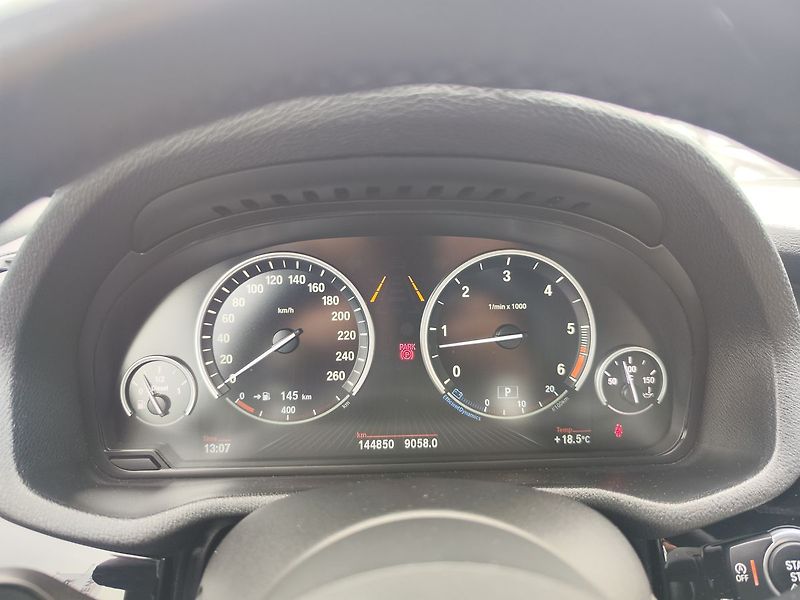 BMW X4 30d/190kW xDrive M-Paket AT - fotka 17 z 35