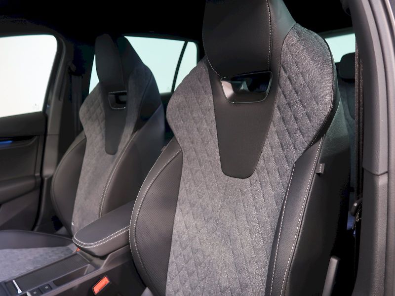 Škoda Octavia (2025) SPORTLINE 2.0TSI 150KW 4x4 DSG - fotka 14 z 40
