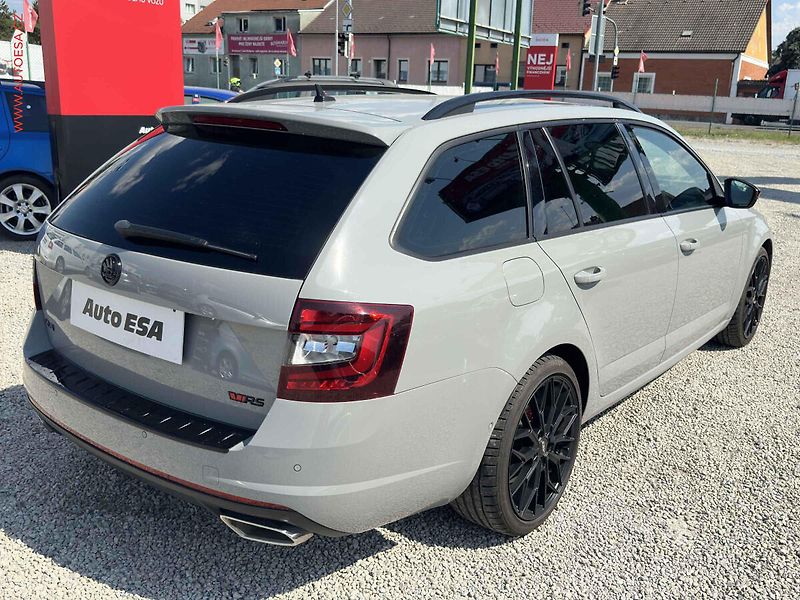 Škoda Octavia (2020) 2.0 TDi RS, 2.maj, RS, DSG - fotka 4 z 19