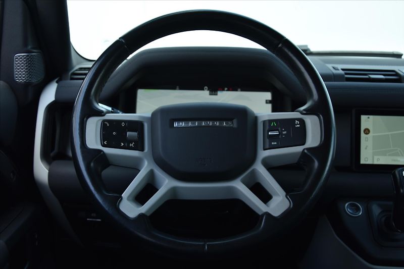 Land Rover Defender P110 3.0D 221kW ČR DPH - fotka 14 z 30