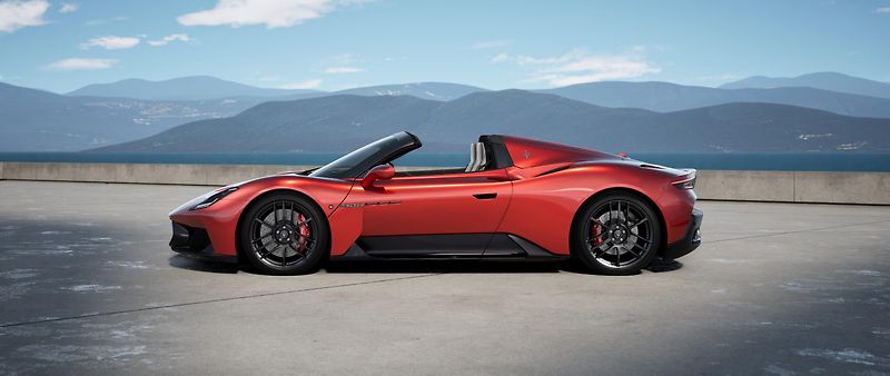 Maserati MC20 (2026) PURA Cielo 630HP - fotka 3 z 11