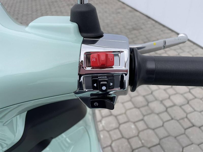 Vespa (2026) Primavera 125 EU5+ - fotka 9 z 9