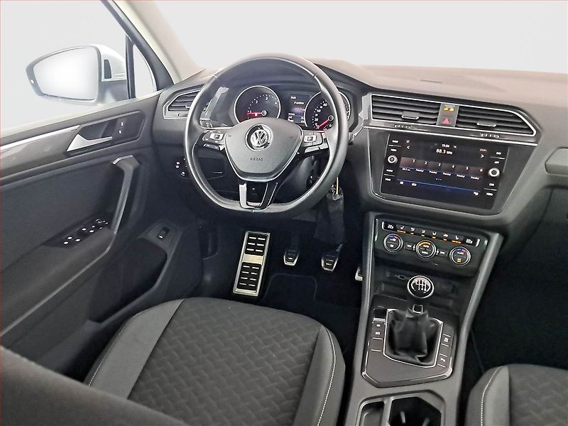 Volkswagen Tiguan (2019) 2.0 TDI - fotka 7 z 17