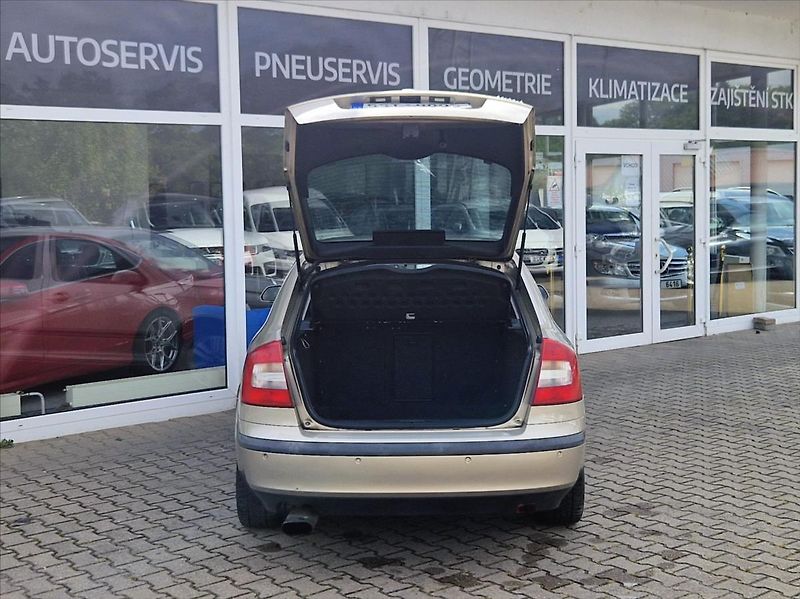 Škoda Octavia 2,0 TDi 103kW AC NOVÝ OLEJ - fotka 9 z 31