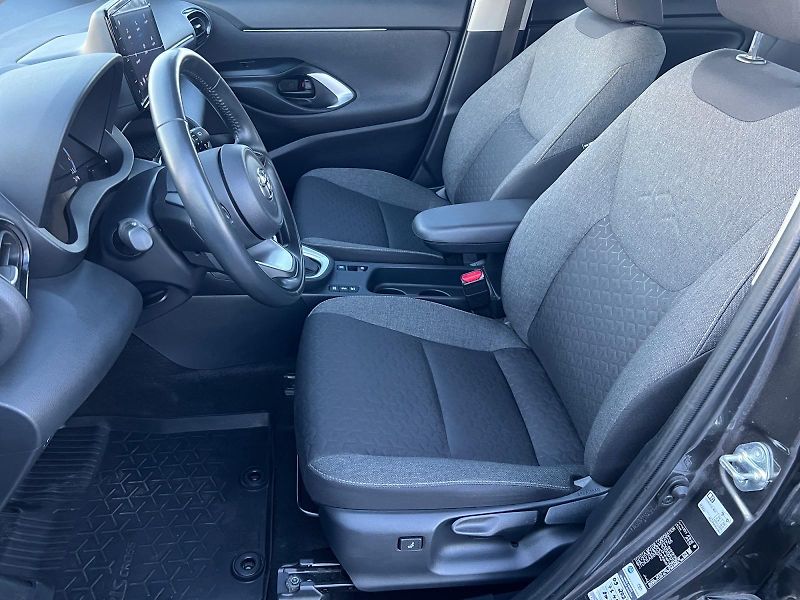 Toyota Yaris Cross (2023) HYBRID COMFORT TECH e-CVT 85kW - fotka 9 z 31