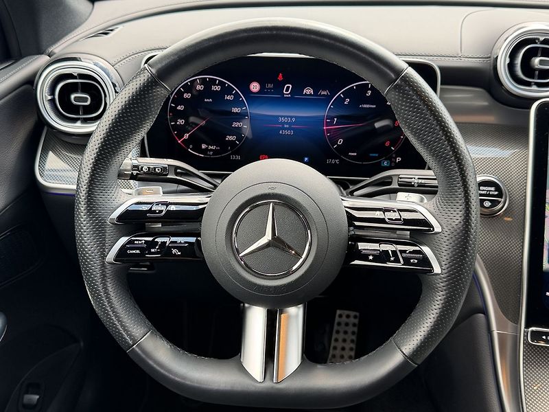 Mercedes-Benz GLC 220 d 4MATIC AMG - fotka 17 z 37