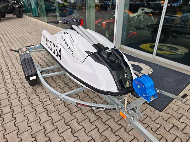 Yamaha SJ 700 SUPER JET (2022) SUPERJET WAWE RUNNER - fotka 4 z 13