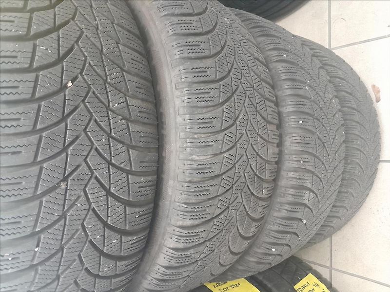 Volkswagen Touran 1,4 TSI,SERVIS,TAŽNÉ,VÝHŘEV - fotka 43 z 43