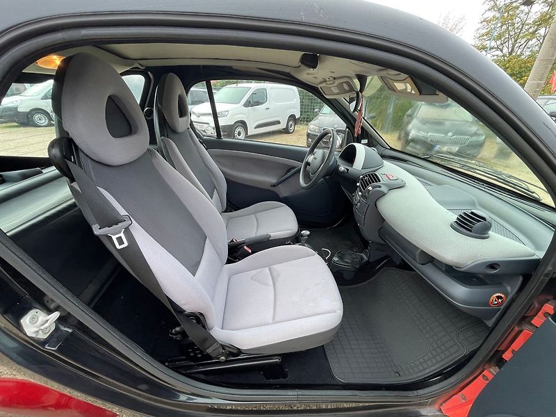 Smart Fortwo 0.6i 40kW - fotka 16 z 19