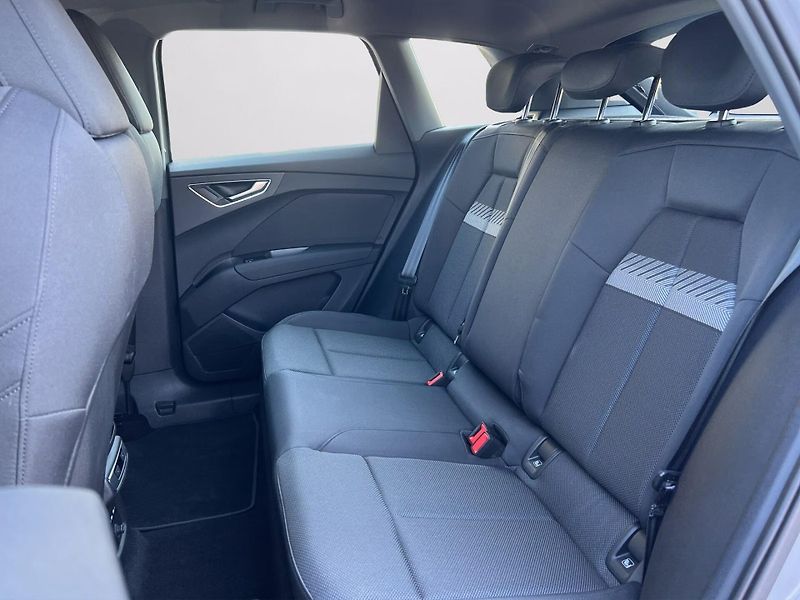Audi Q4 e-tron 40 150kW Sport.sedadla LED - fotka 8 z 12
