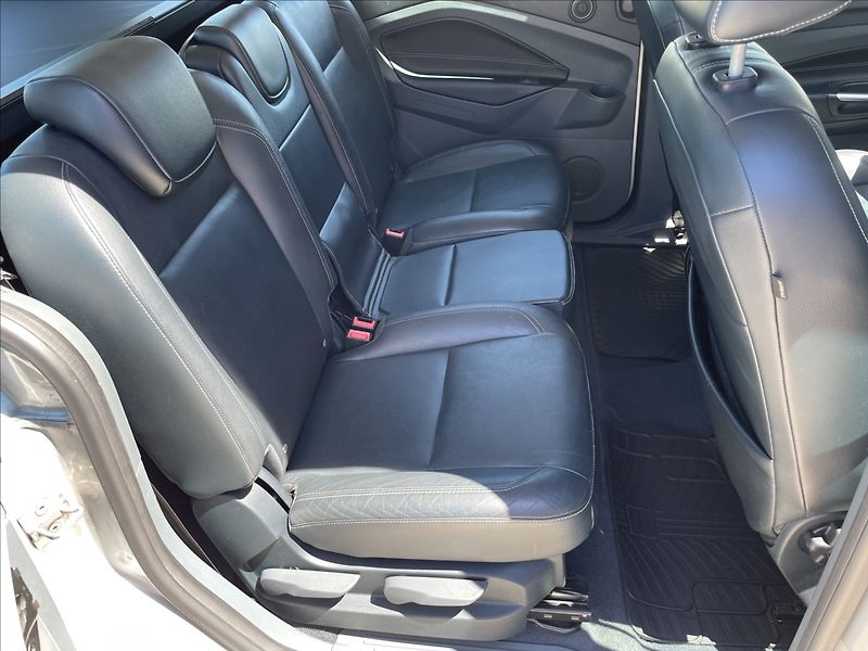 Ford Grand C-MAX 1,6 i 110KW TITANIUM 7.MÍST - fotka 21 z 25