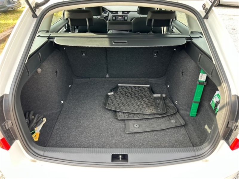 Škoda Octavia 1,6 TDI 85 Active - fotka 6 z 11
