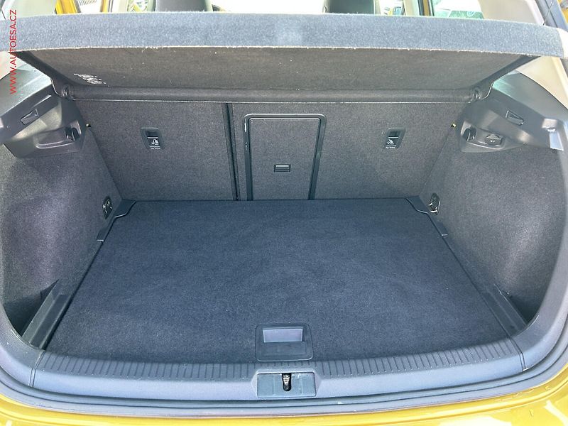 Volkswagen Golf (2017) 2.0TDi, Comfortline, DSG - fotka 7 z 17