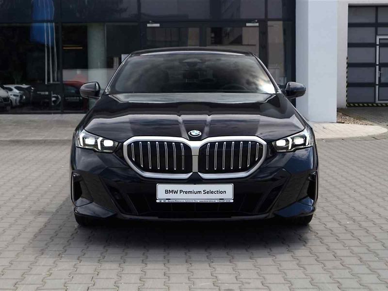 BMW Řada 5 - fotka 2 z 10
