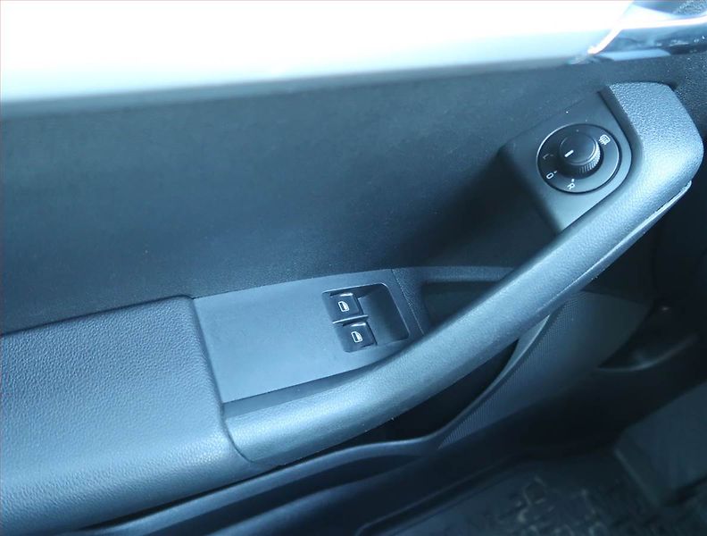 Škoda Octavia (2013) 1.4 TSI, Serv.kniha - fotka 15 z 15