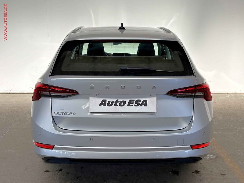 Škoda Octavia (2021) 2.0 TDi, 1.maj,ČR, Style - fotka 5 z 17
