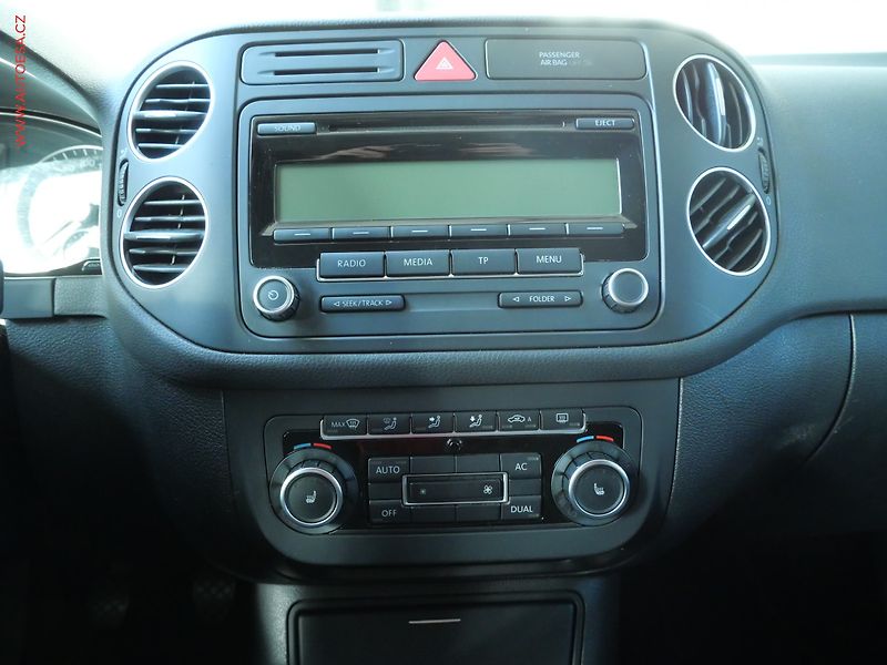 Volkswagen Golf Plus (2009) 1.2 TSi, ČR, Highline - fotka 13 z 22