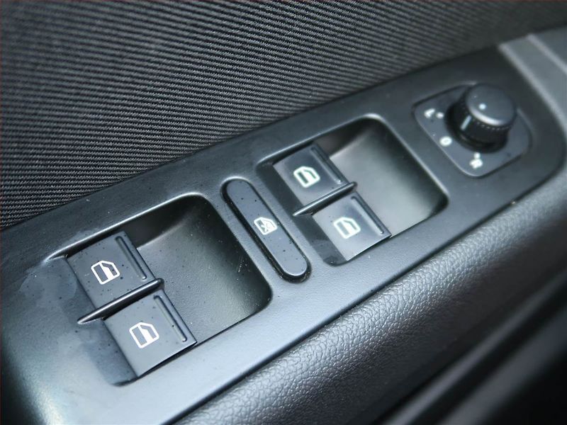 Škoda Superb (2014) Ambition 2.0 TDI, Navi - fotka 17 z 18