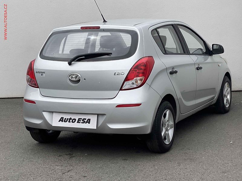 Hyundai i20 (2013) 1.2i, ČR, AC - fotka 4 z 15