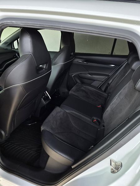 Škoda Enyaq (2021) IV 80 Sportline  - fotka 33 z 35