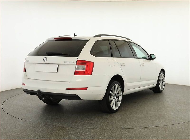 Škoda Octavia (2016) 2.0 TDI, Navi, Tempomat - fotka 5 z 18