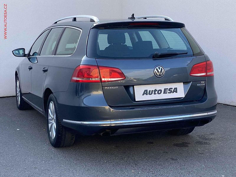 Volkswagen Passat (2013) 1.6 TDi, Comfortline, navi - fotka 6 z 18