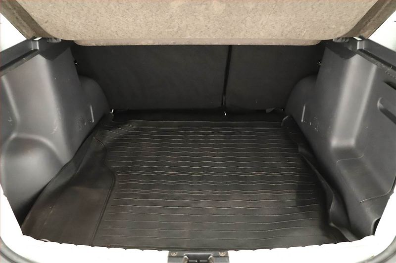 Dacia Duster (2017) 1.6 SCe, Tempomat - fotka 10 z 12