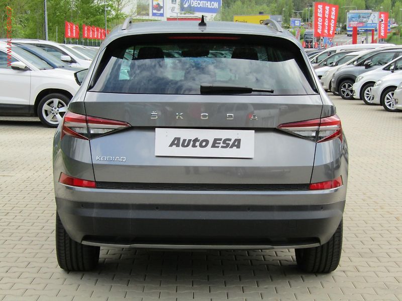 Škoda Kodiaq (2022) 2.0 TDi, Ambition, DSG, LED - fotka 5 z 20