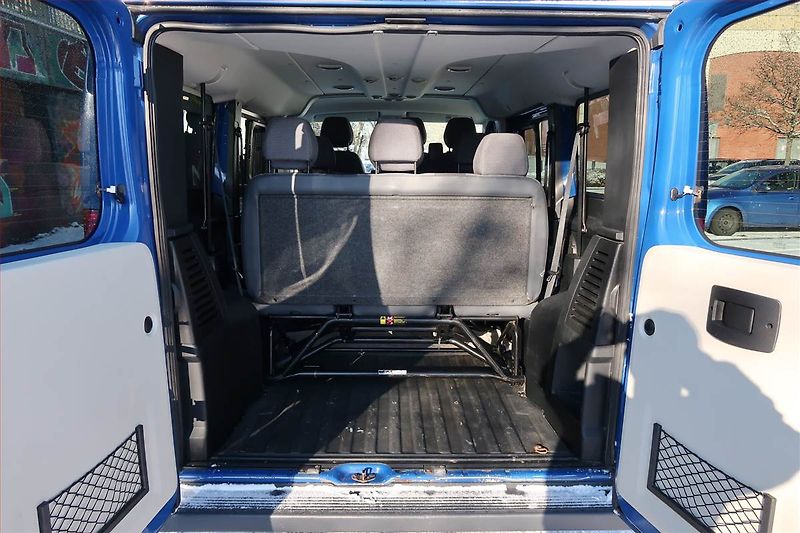 Peugeot Boxer (2013) 2.2 HDi, Bus, 9Míst - fotka 10 z 12