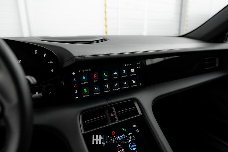 Porsche Taycan (2024) 320kW - fotka 41 z 50