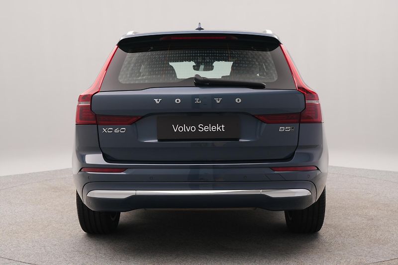 Volvo XC60 B5 AWD BRIGHT PLUS REZERVACE - fotka 9 z 49