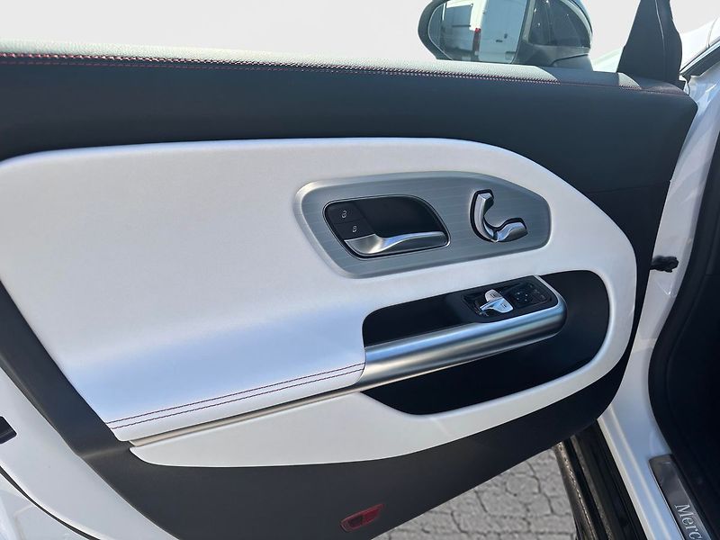 Mercedes-Benz Ostatní (2026) CLA 220 4MATIC - fotka 6 z 10