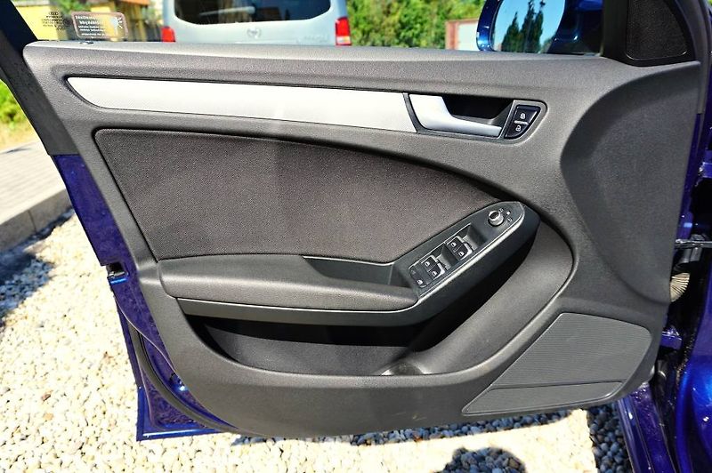 Audi A4 (2013) S-LINE 2,0 TDI 130 kW - fotka 30 z 63