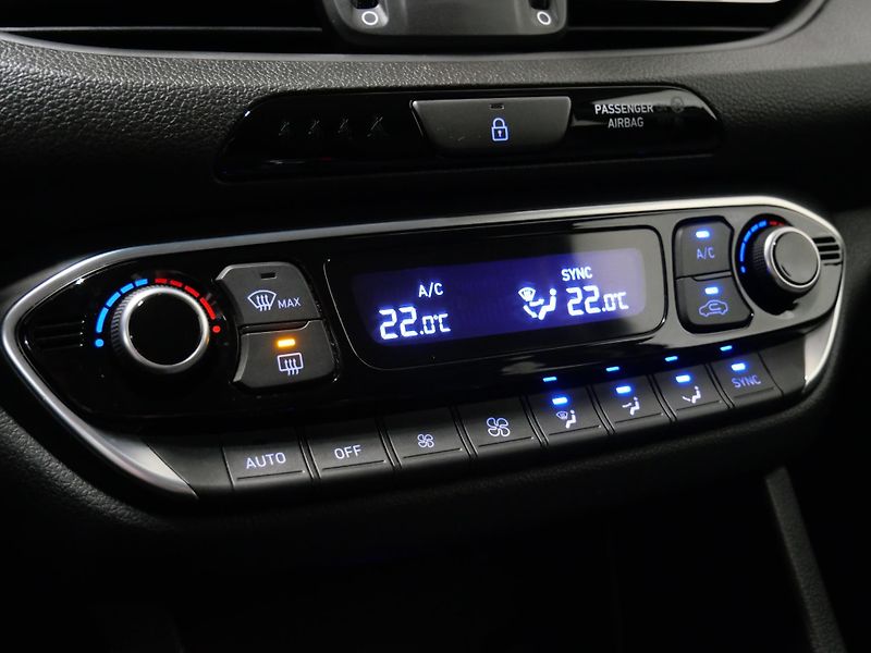 Hyundai i30 - fotka 21 z 25