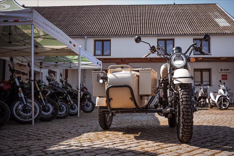 SWM (2026) Sidecar Urban 525 Cream   0,5 - fotka 7 z 8