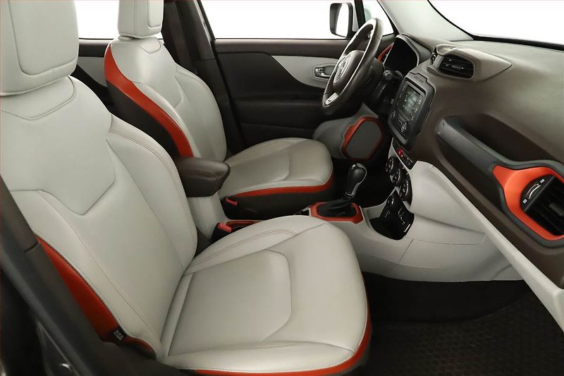 Jeep Renegade (2017) 1.4 MultiAir, 4X4, Automat - fotka 7 z 18